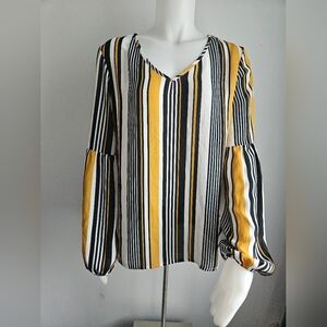 Como Blu - Striped V-Neck Blouse